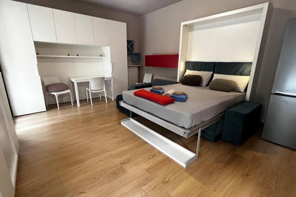 Ferienwohnung Urban House - Comfy Flat Navigli Milan Center Exterior foto